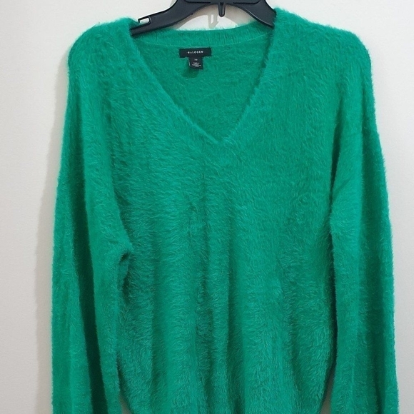 Halogen Womens Size XS Fuzzy V-Neck Pullover Sweater V-Neck Long Sleeve Green - Picture 2 of 9